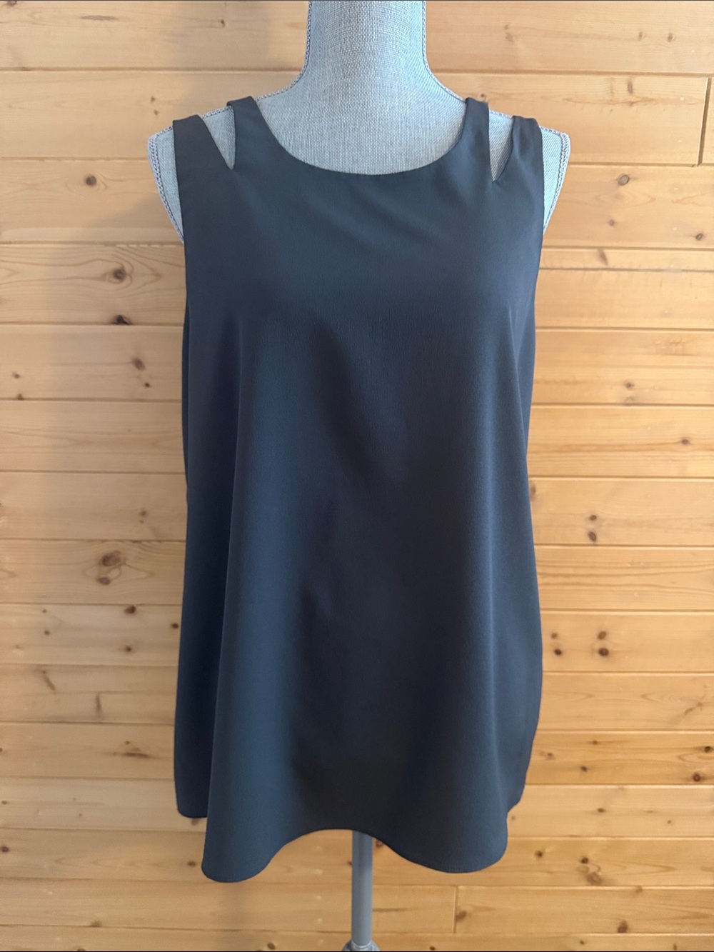 Banana Republic Slate Gray Camisole Tank Top
L